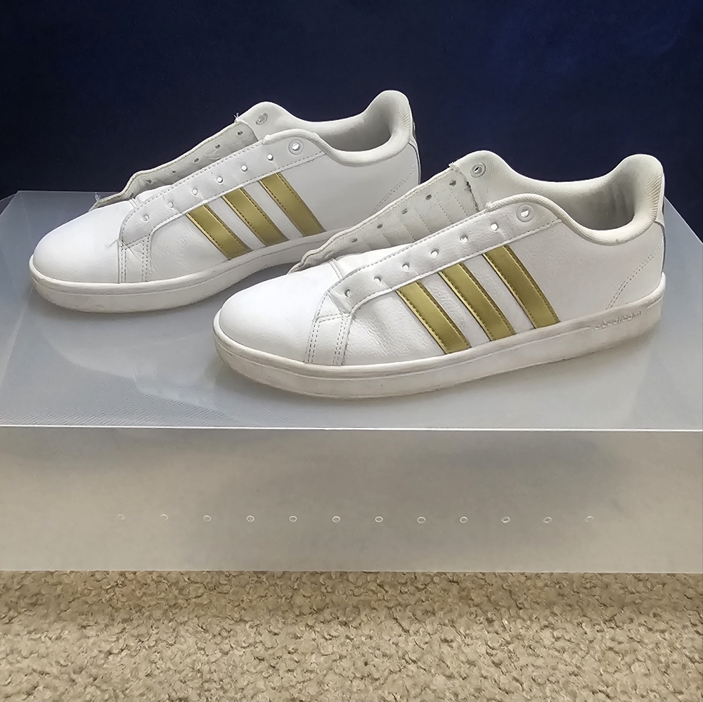 Addidas Cloudfoam sneakers, size US 9!